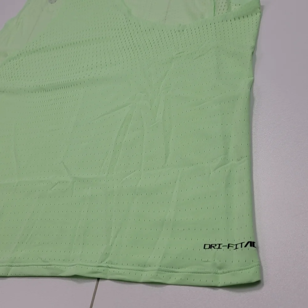 Nike AeroSwift Men's Dri-FIT ADV Running Singlet Vapor Green Size XXL New